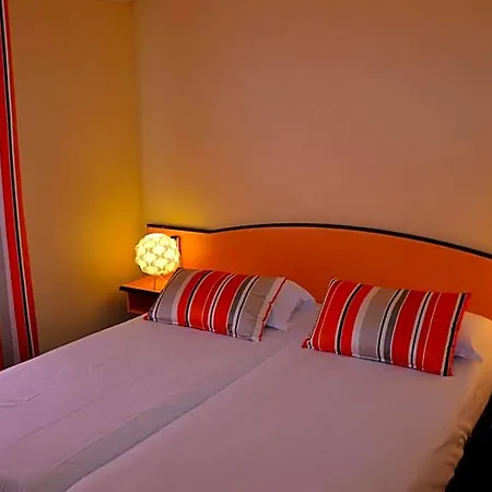 Arc En Ciel Hotel 2*